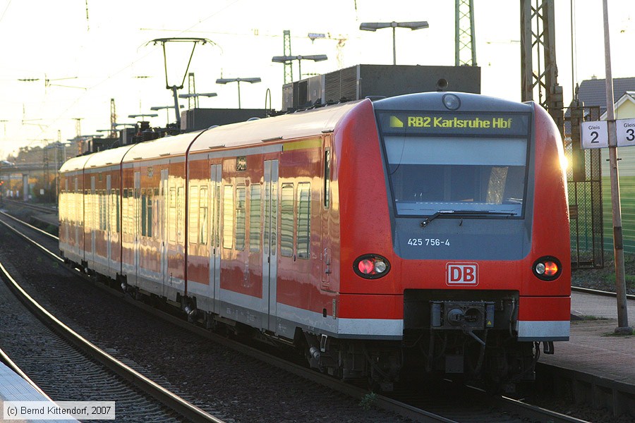 Deutsche Bahn - 425756-4
/ Bild: db4257564_bk0711060010.jpg