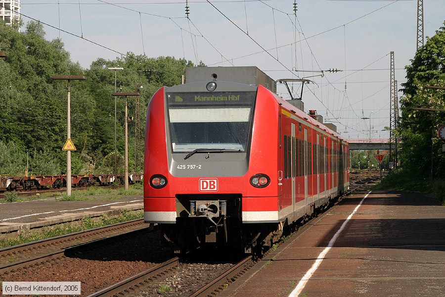 Deutsche Bahn - 425757-2
/ Bild: db4257572_e0020328.jpg