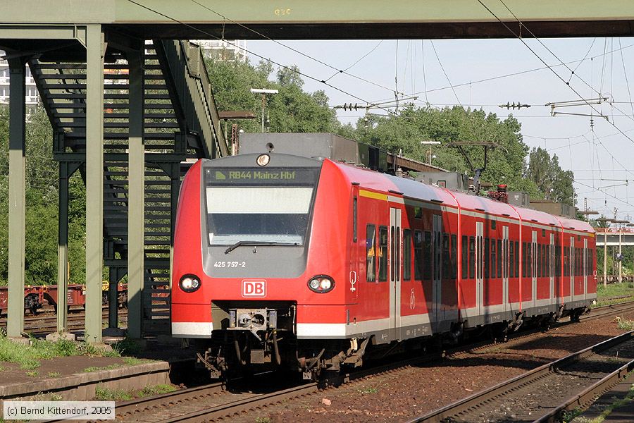 Deutsche Bahn - 425757-2
/ Bild: db4257572_e0020355.jpg