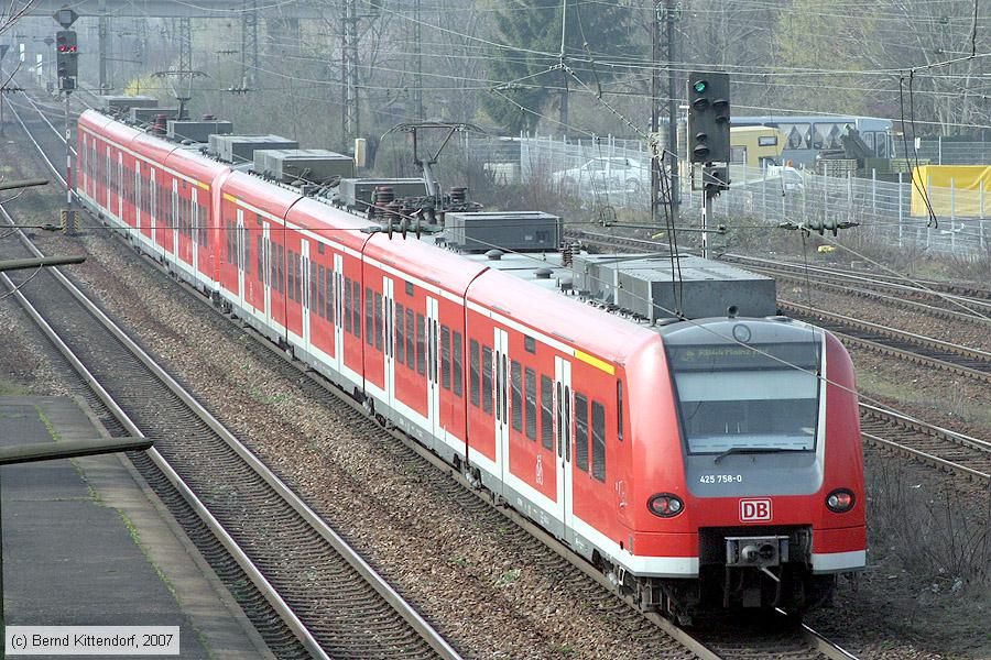 Deutsche Bahn - 425758-0
/ Bild: db4257580_bk0703160004.jpg