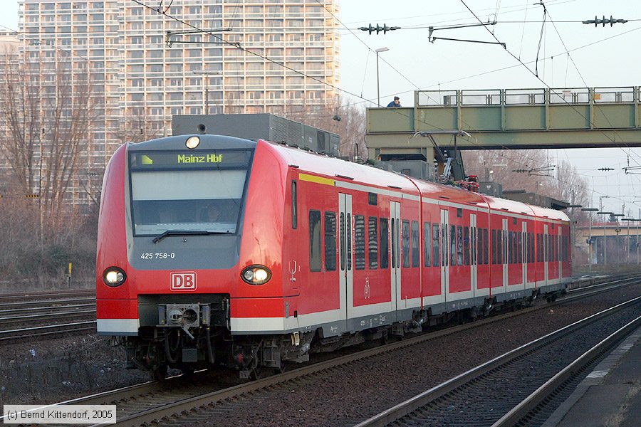 Deutsche Bahn - 425758-0
/ Bild: db4257580_e0013538.jpg