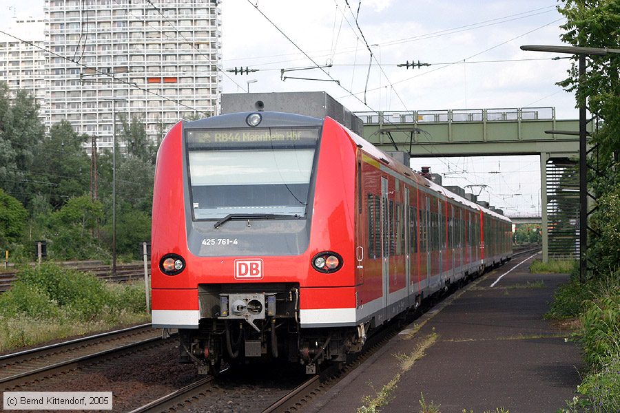 Deutsche Bahn - 425761-4
/ Bild: db4257614_e0021327.jpg