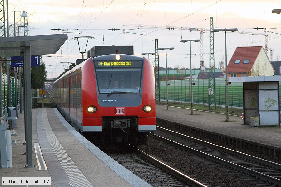 Deutsche Bahn - 425762-2
/ Bild: db4257622_bk0711060029.jpg
