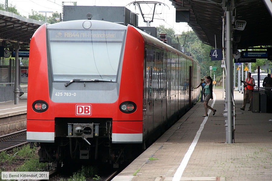 Deutsche Bahn - 425763-0
/ Bild: db4257630_bk1108160060.jpg