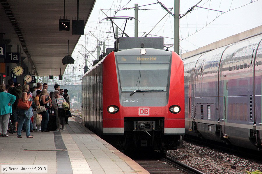 Deutsche Bahn - 425763-0
/ Bild: db4257630_bk1308240009.jpg