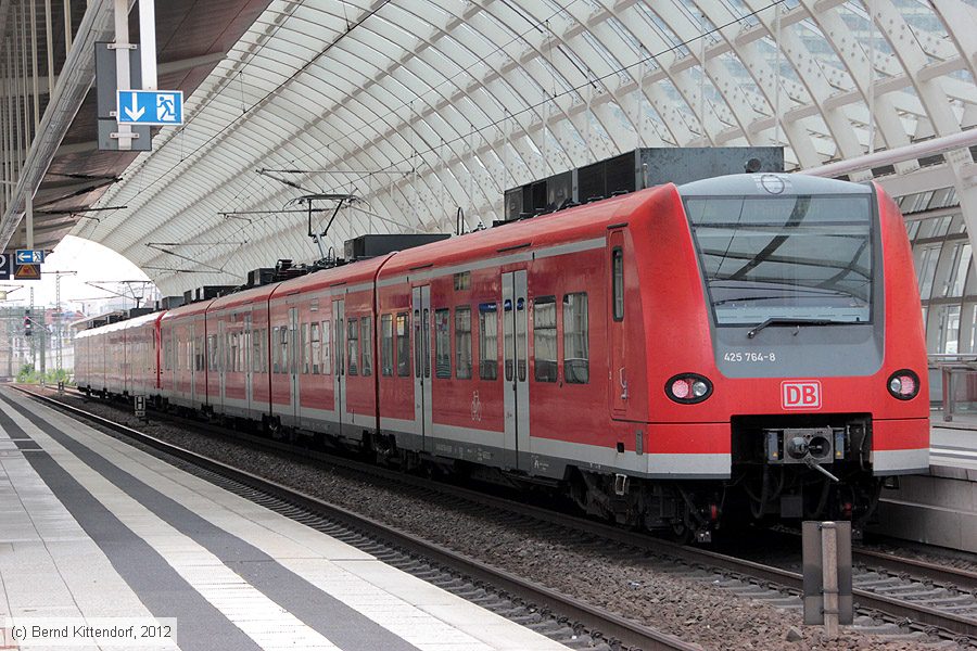 Deutsche Bahn - 425764-8
/ Bild: db4257648_bk1207200135.jpg