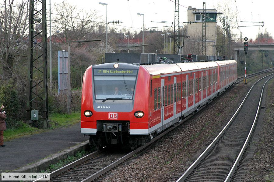 Deutsche Bahn - 425765-5
/ Bild: db4257655_bk0703210052.jpg