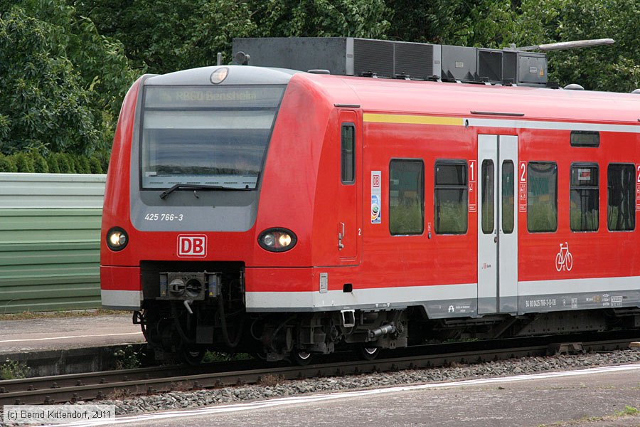 Deutsche Bahn - 425766-3
/ Bild: db4257663_bk1107060034.jpg