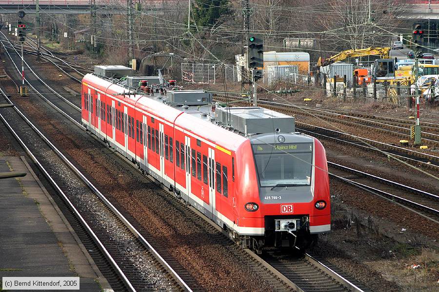 Deutsche Bahn - 425766-3
/ Bild: db4257663_e0012643.jpg