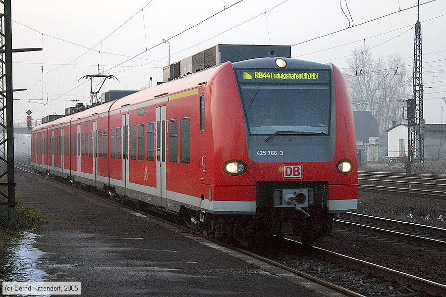 Deutsche Bahn - 425766-3
/ Bild: db4257663_e0013541.jpg