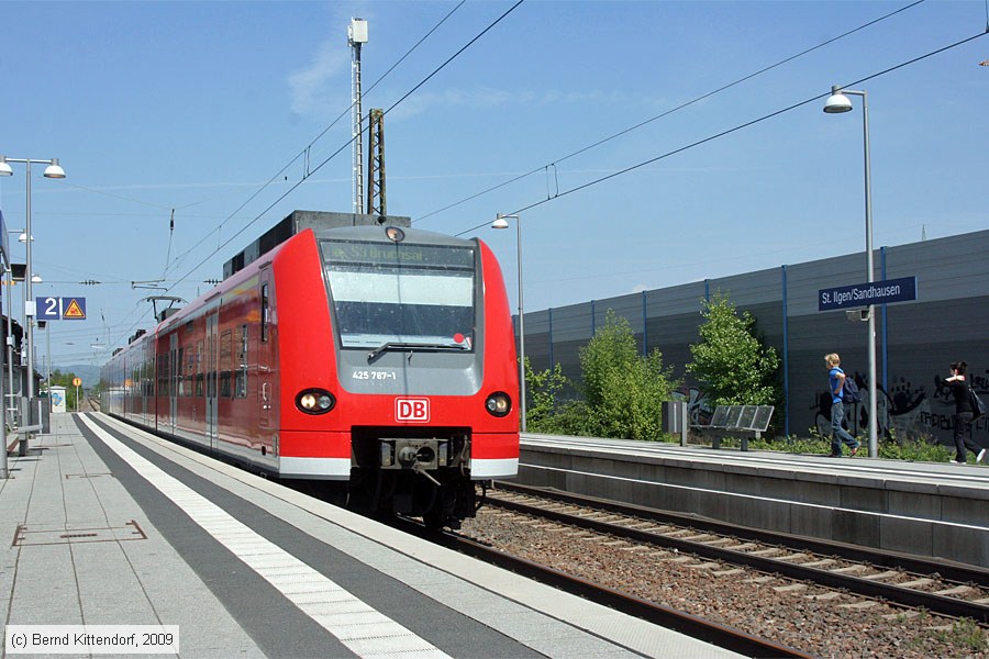 Deutsche Bahn - 425767-1
/ Bild: db4257671_bk0904250083.jpg