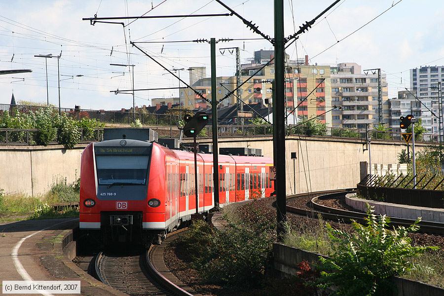 Deutsche Bahn - 425768-9
/ Bild: db4257689_bk0709290004.jpg