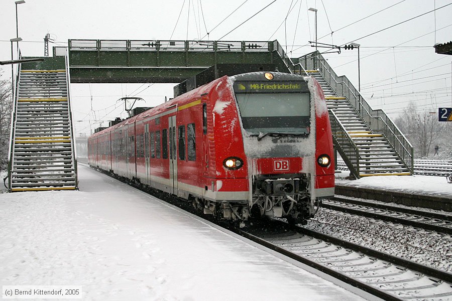 Deutsche Bahn - 425768-9
/ Bild: db4257689_e0025218.jpg