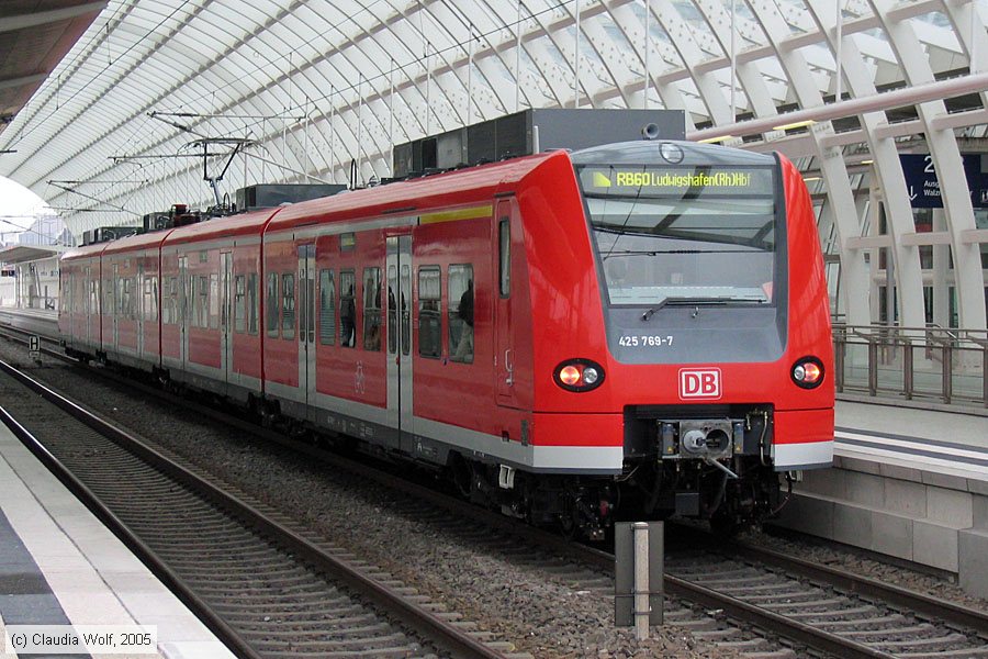 Deutsche Bahn - 425769-7
/ Bild: db4257697_cw007233.jpg