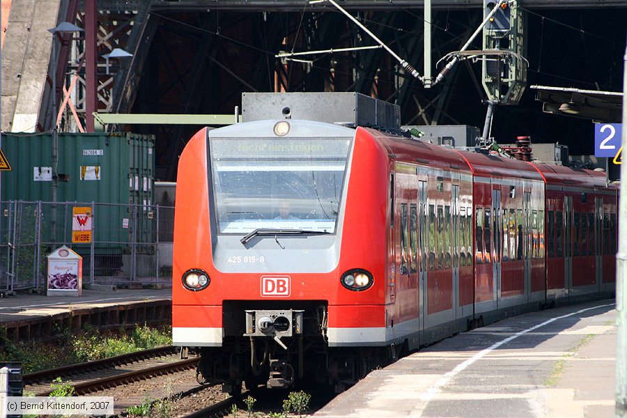 Deutsche Bahn - 425815-8
/ Bild: db4258158_bk0708250074.jpg