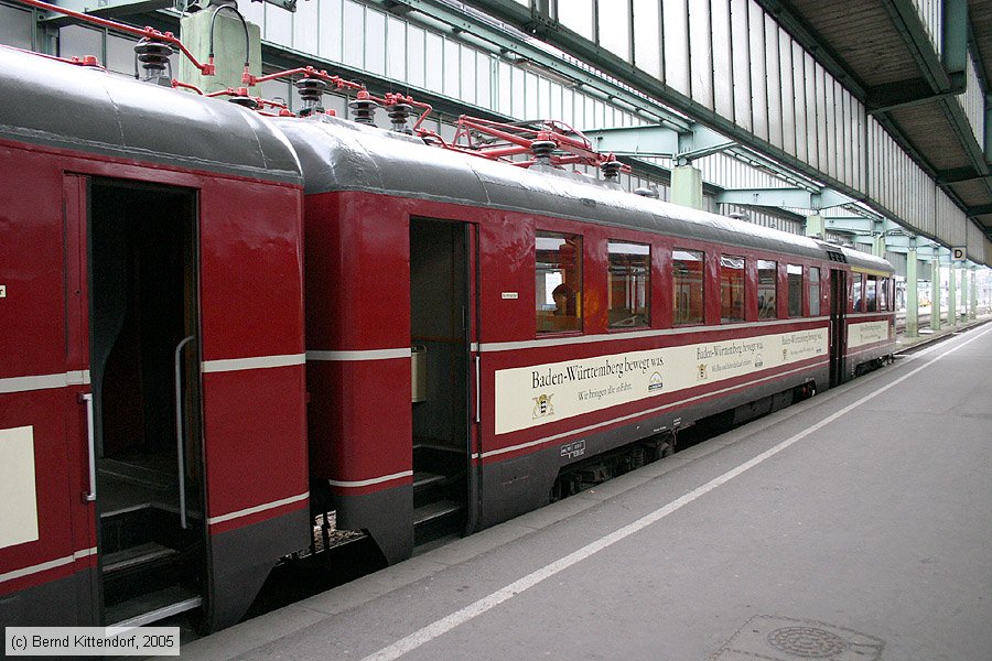 Historischer E-Triebwagen - 425420-7
/ Bild: db4254207_e0014683.jpg