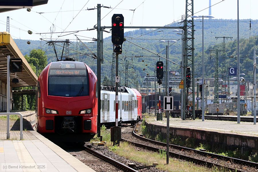 Deutsche Bahn - 429 109
/ Bild: db429109_bk2507030196.jpg Deutsche Bahn - 429 109
/ Bild: db429109_bk2507030196.jpg