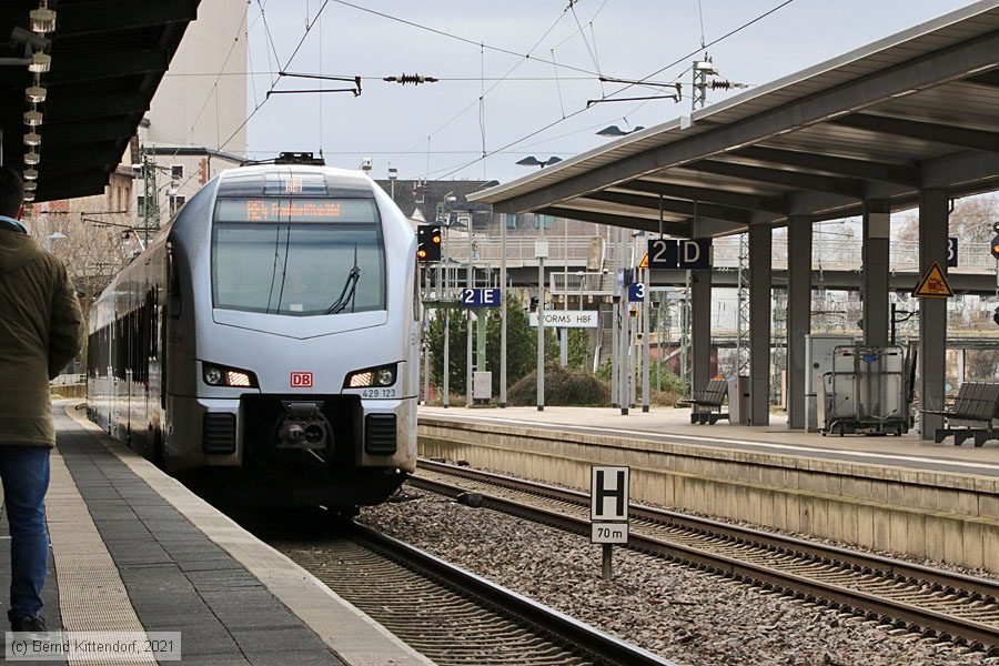 Deutsche Bahn - 429 123
/ Bild: db429123_bk2103160040.jpg