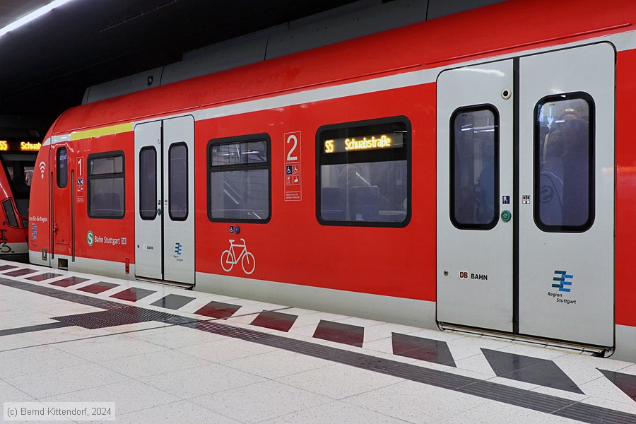 Deutsche Bahn - 430 019
/ Bild: db430019_bk2401180089.jpg Deutsche Bahn - 430 019
/ Bild: db430019_bk2401180089.jpg