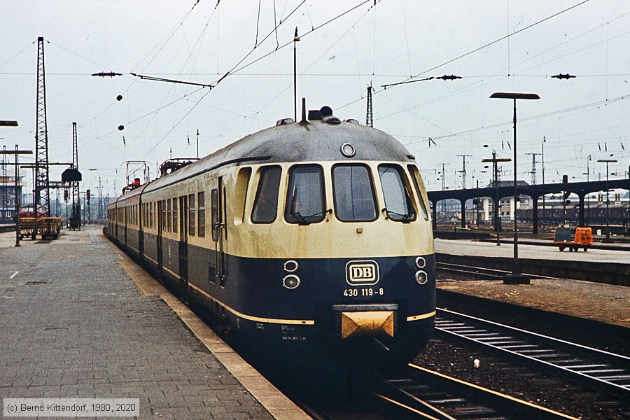Deutsche Bundesbahn - 430119-8
/ Bild: db4301198_bd020018.jpg