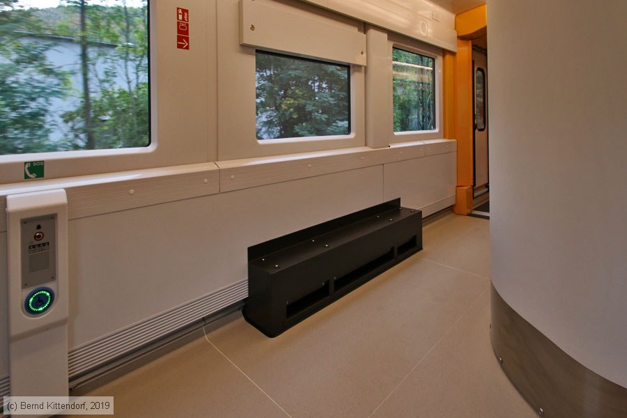 Deutsche Bahn - 1441 501 - Innenansicht
/ Bild: db14415012_bk1910150040.jpg Deutsche Bahn - 1441 501 - Innenansicht
/ Bild: db14415012_bk1910150040.jpg