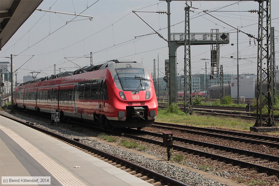 Deutsche Bahn - 2442 203
/ Bild: db2442203_bk1505130232.jpg