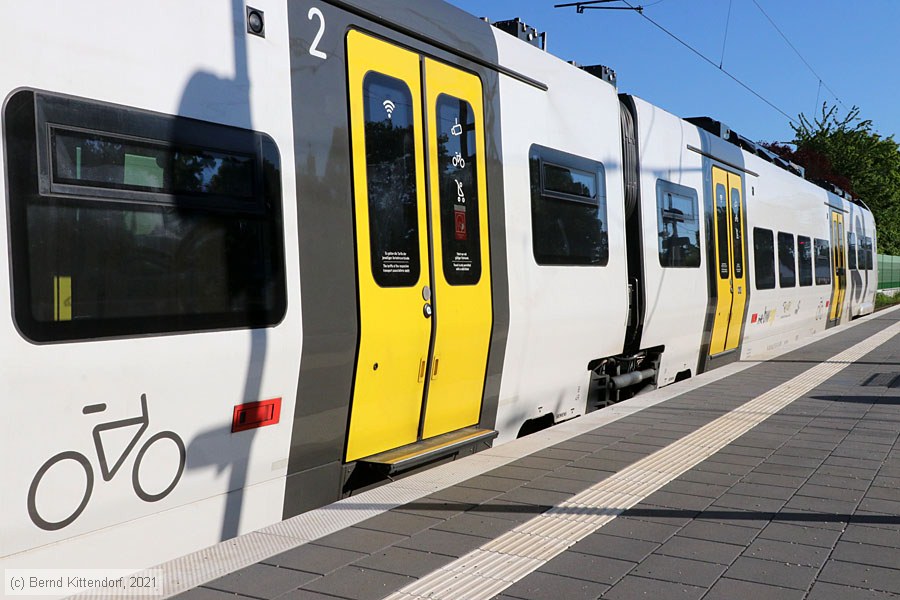 Deutsche Bahn - 863 033
/ Bild: db8630337_bk2105310066.jpg