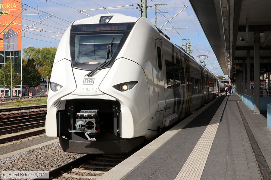 Deutsche Bahn - 463 541
/ Bild: db4635413_bk2209160020.jpg
