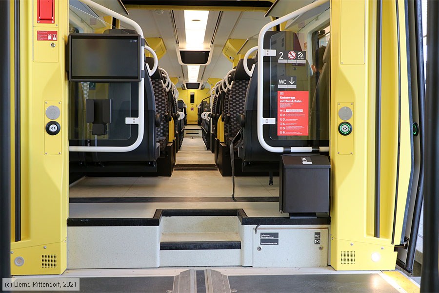 Deutsche Bahn - 863 049 - Innenansicht
/ Bild: db8630493_bk2106170031.jpg Deutsche Bahn - 863 049 - Innenansicht
/ Bild: db8630493_bk2106170031.jpg