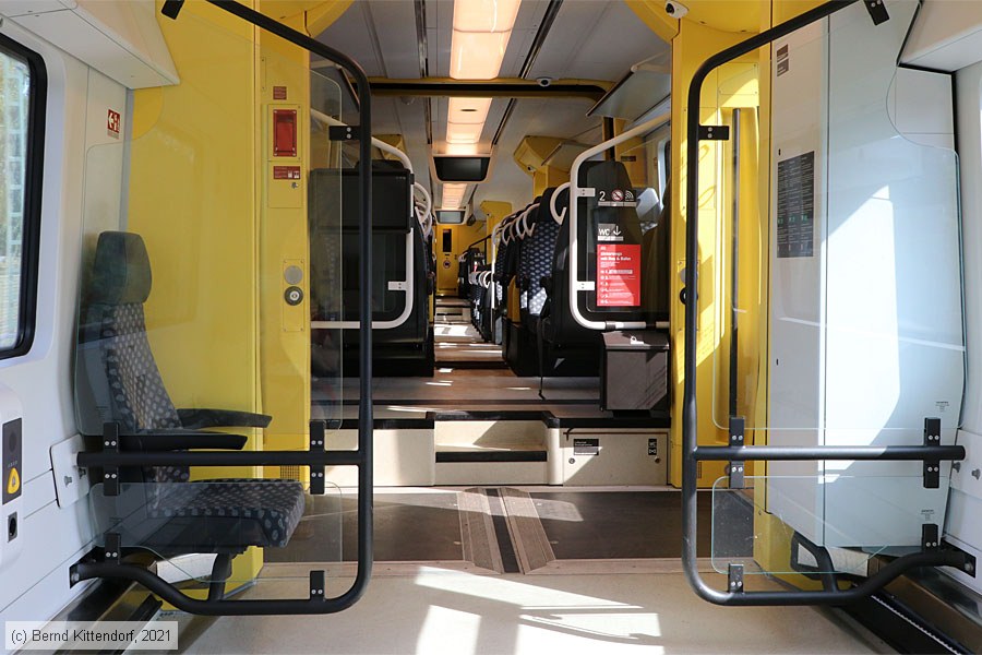 Deutsche Bahn - 863 049 - Innenansicht
/ Bild: db8630493_bk2106170043.jpg Deutsche Bahn - 863 049 - Innenansicht
/ Bild: db8630493_bk2106170043.jpg