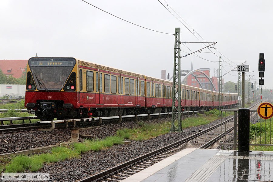 Deutsche Bahn - S-Bahn Berlin - 480030-6
/ Bild: db4800306_bk2507170253.jpg Deutsche Bahn - S-Bahn Berlin - 480030-6
/ Bild: db4800306_bk2507170253.jpg