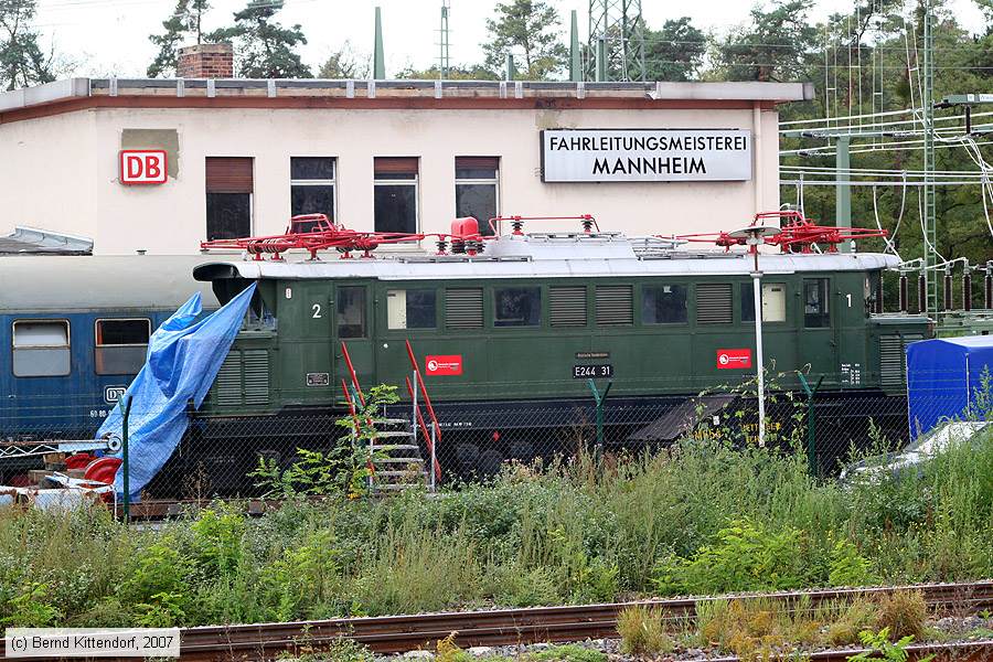 Historische E-Lok - E 244 31
/ Bild: dbe24431_bk0709290057.jpg