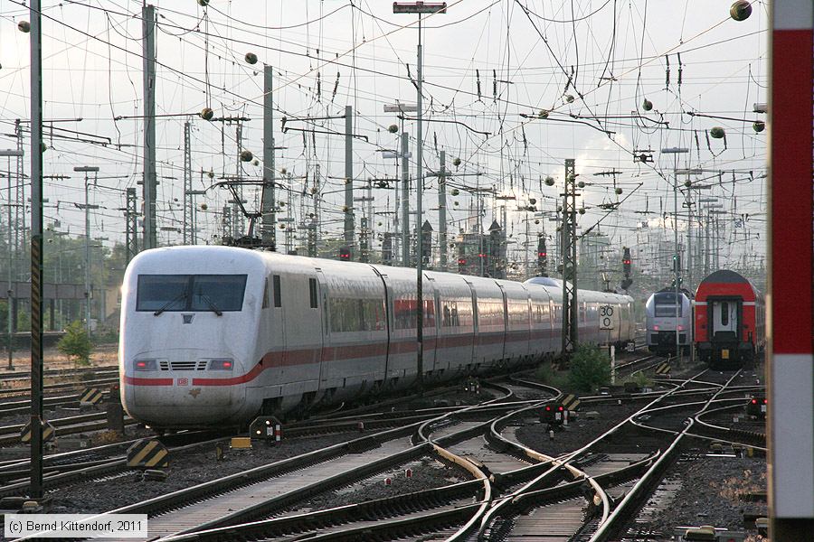 Deutsche Bahn - 401018-7
/ Bild: db4010187_bk1106160082.jpg
