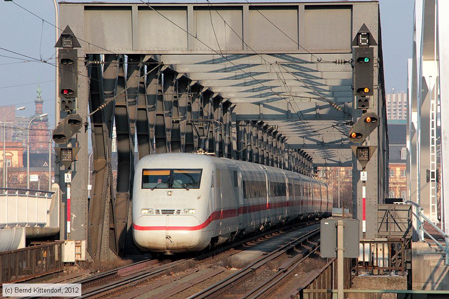 Deutsche Bahn - 402044-2
/ Bild: db4020442_bk1202100032.jpg