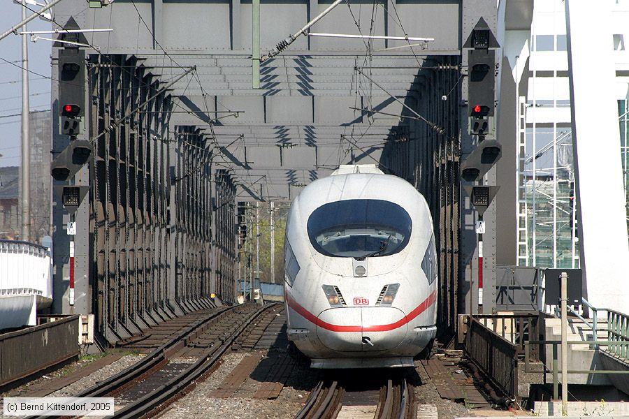 Deutsche Bahn - 403013-6
/ Bild: db4030136_e0015866.jpg Deutsche Bahn - 403013-6
/ Bild: db4030136_e0015866.jpg