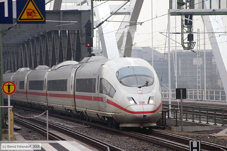 Deutsche Bahn - 403002-9
/ Bild: db4030029_e0013369.jpg