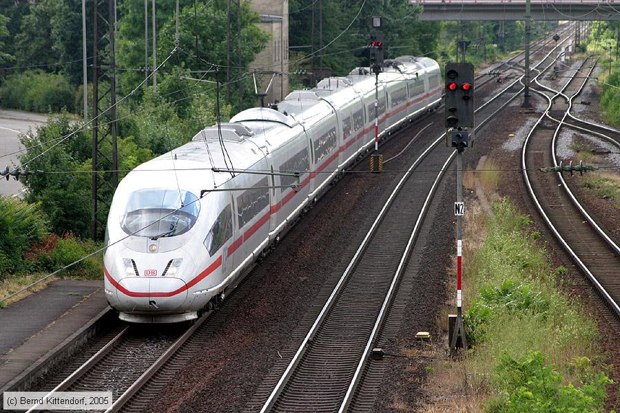 Deutsche Bahn - 403017-7
/ Bild: db4030177_e0022038.jpg Deutsche Bahn - 403017-7
/ Bild: db4030177_e0022038.jpg