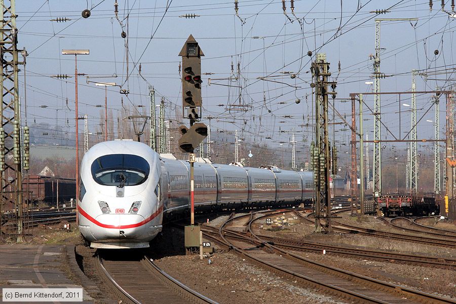 Deutsche Bahn - 403026-8
/ Bild: db4030268_bk1102170060.jpg