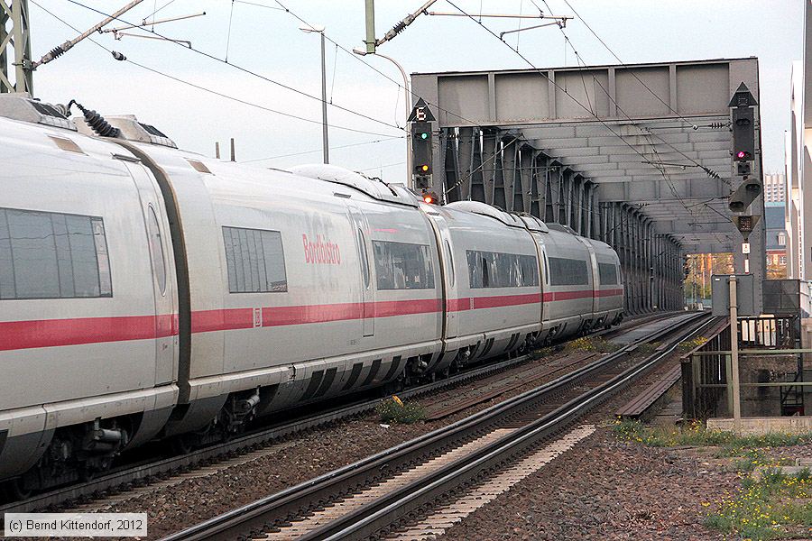 Deutsche Bahn - 406385-5
/ Bild: db4063855_bk1211090057.jpg