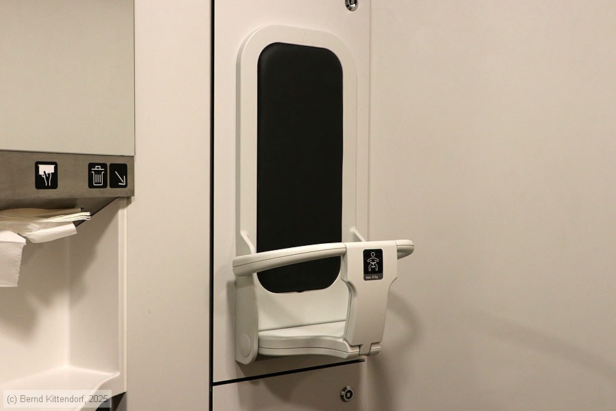 Deutsche Bahn - 408336-6 - Innenansicht
/ Bild: db4083366_bk2510260060.jpg