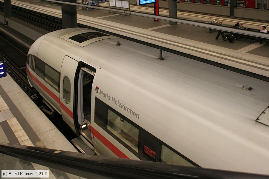 Deutsche Bahn - 411560-6
/ Bild: db4115606_bk1006160253.jpg