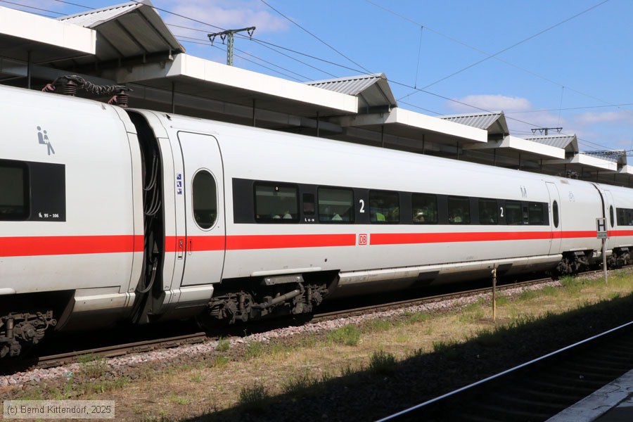 Deutsche Bahn - 411870-9
/ Bild: db4118709_bk2507030021.jpg Deutsche Bahn - 411870-9
/ Bild: db4118709_bk2507030021.jpg