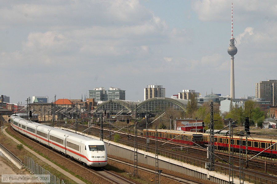 Deutsche Bahn - 808039-2
/ Bild: db8080392_e0016854.jpg Deutsche Bahn - 808039-2
/ Bild: db8080392_e0016854.jpg