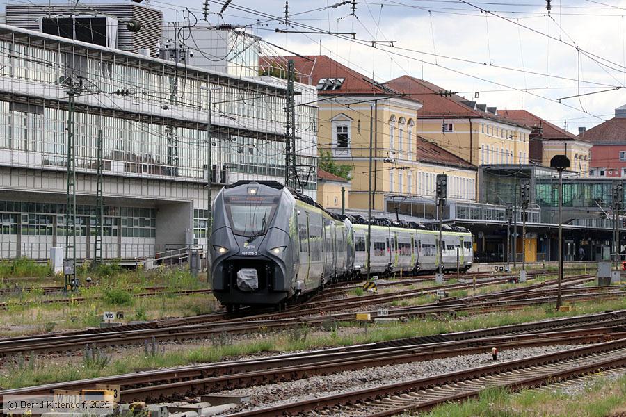 Agilis - 1463 205
/ Bild: agilis14632053_bk2506270151.jpg