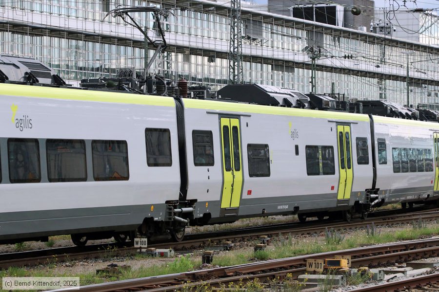 Agilis - 1863 705
/ Bild: agilis18637058_bk2506270154.jpg