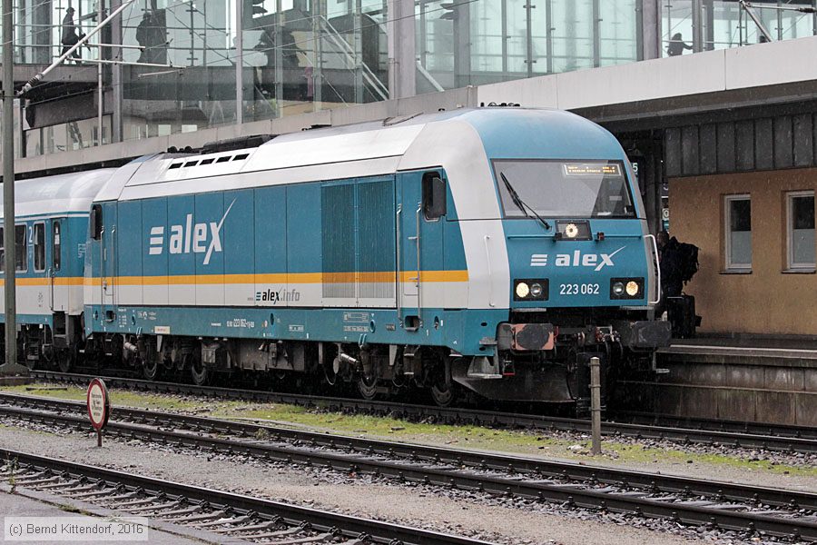 Alex - 223 062
/ Bild: alex223062_bk1611190137.jpg Alex - 223 062
/ Bild: alex223062_bk1611190137.jpg