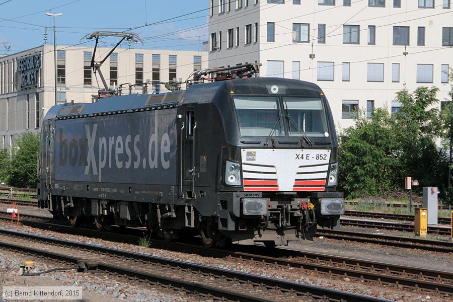 boxxpress - X4E-852
/ Bild: boxxpressx4e852_bk1506240441.jpg boxxpress - X4E-852
/ Bild: boxxpressx4e852_bk1506240441.jpg