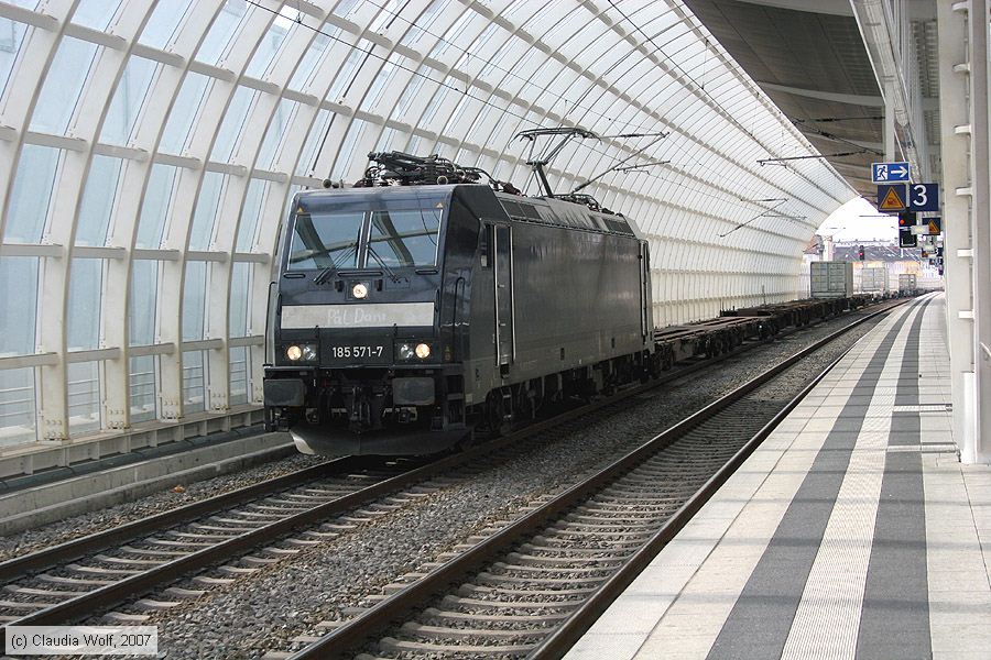 MRCE Dispolok - 185571-7
/ Bild: mrce1855717_cw0703090036.jpg MRCE Dispolok - 185571-7
/ Bild: mrce1855717_cw0703090036.jpg