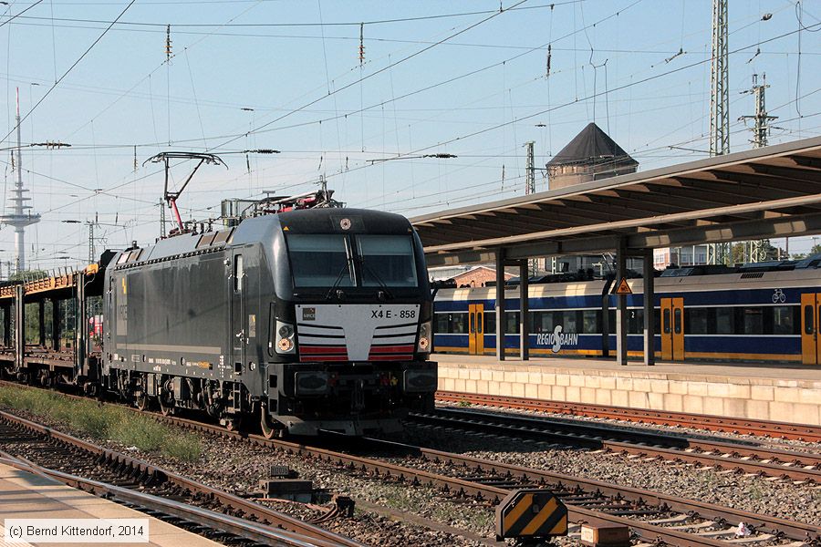 MRCE - X4E-858
/ Bild: mrcex4e858_bk1409040105.jpg