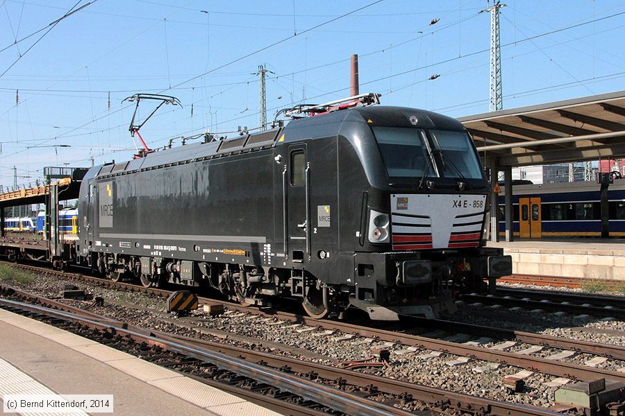 MRCE - X4E-858
/ Bild: mrcex4e858_bk1409040106.jpg